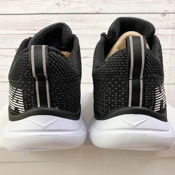 👍SOLD👍Women’s Hoka One One Running Shoes - Picture 4 of 9